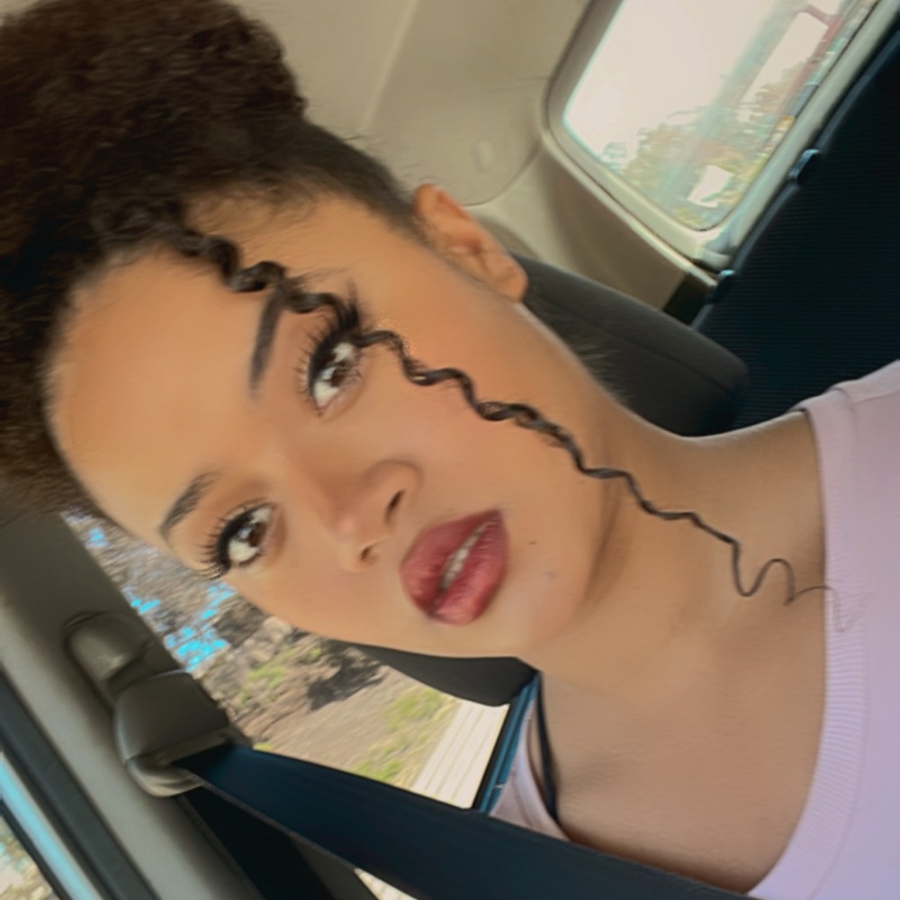 Meet your Posher, Vanessa